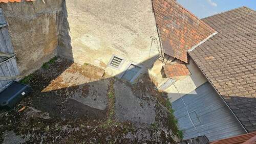 Teilansichten Hof (2).jpg - 