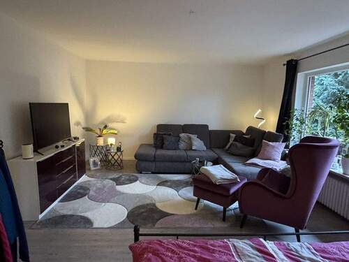 Wohn- und Schlafzimmer (2).JPG - 