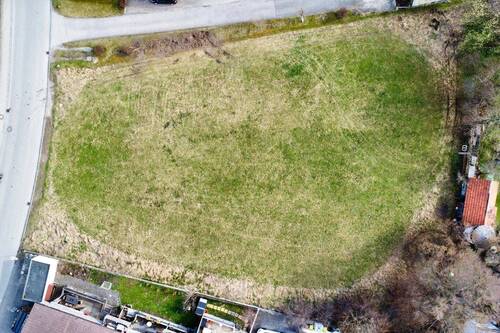 Grundstück aus der Vogelperspektive - Grundstück in Finning
