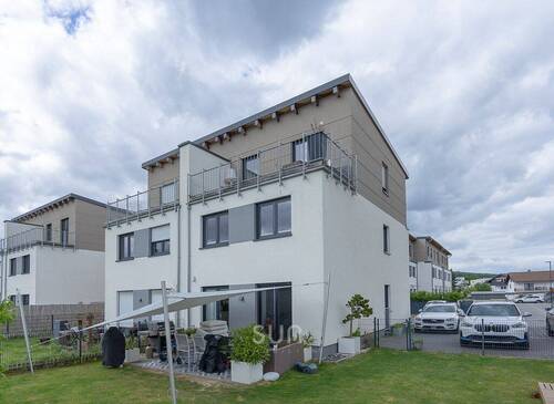 Aussicht - **Wohnen mit Garten und Feldblick** neuwertige Doppelhaushälfte mit EBK und 2 Stellplätze