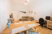 Wohnzimmer II - Etagenwohnung mit 55,00 m² in Berlin zum Kaufen