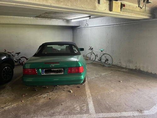 Tiefgaragen-Stellplatz - 
