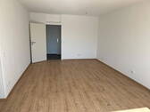Wohnzimmer - 4 Zimmer Etagenwohnung in Eschborn