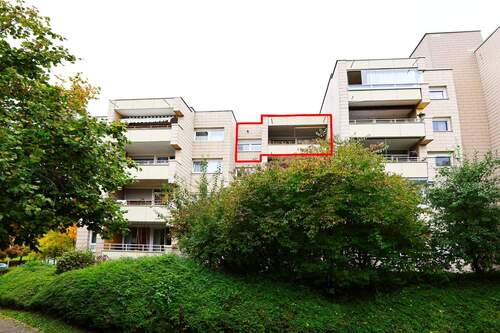 Außenansicht_Balkon.jpg - Hochwertig sanierte 3 Zimmer Wohnung mit Balkon und TG-Stellplatz in Pforzheim
