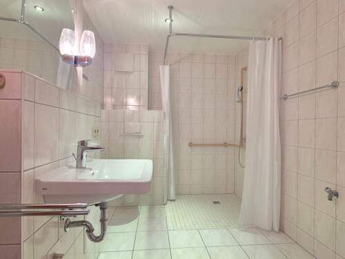 Barrierefreies Bad - 2 Zimmer Etagenwohnung in Coburg