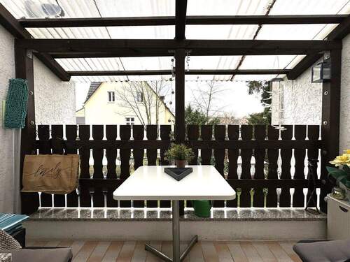 ...auf den Überdachten Balkon - 