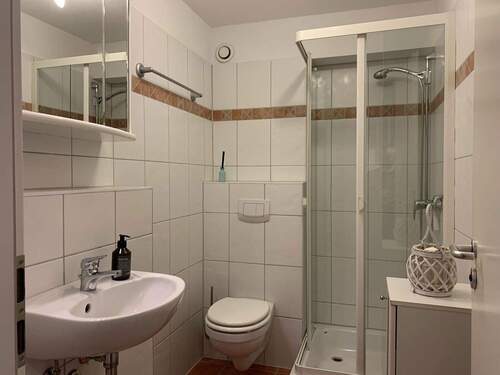 Gäste-Bad mit Dusche - 