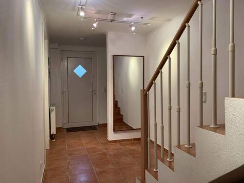 Eingangsbereich mit Windfang - 