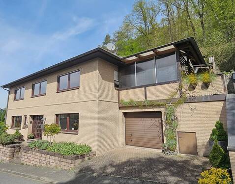 Bild 1 - Freistehendes EFH im Bungalowstil in ruhiger Lage von NeustadtWied. 25 Min. Kreuz BNSU, 4 Min. A3