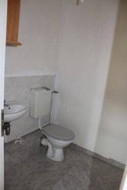WC 1.OG - 1 Zimmer Mehrfamilienhaus, Wohnhaus in Ehrenfriedersdorf