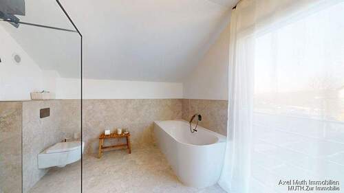 helles, wunderschönes Bad - 