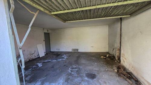 Garage - 
