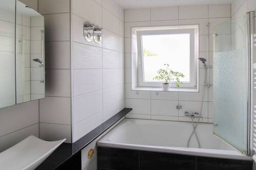 Badezimmer JPG - 3 Zimmer Etagenwohnung in Weißenhorn