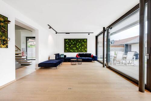 Wohnen - AIGNER - Wunderschönes Architektenhaus mit hochwertiger Ausstattung und Gartendomizil