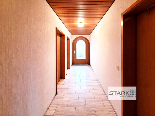 UG Flur und Eingang.jpg - 