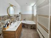  Badezimmer -Wannenbad - 