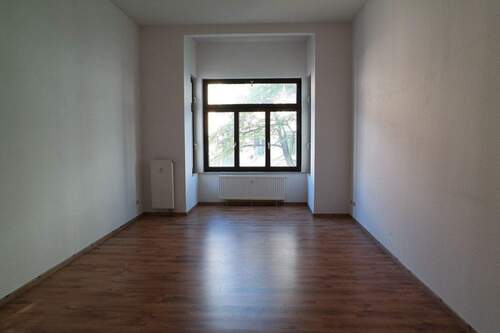 Wohnzimmer mit Erker.jpg - 