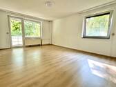 Wohnzimmer - 3 Zimmer Etagenwohnung zum Kaufen in Hannover