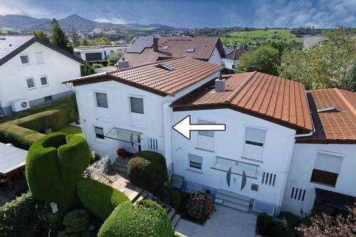 Hochbild mit Zollerblick - Gepflegtes Reihenendhaus mit Garten in guter Lage!
