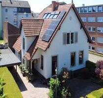 Charmantes Stadthaus - Ruhig, flexibel & top modernisiert mit Kamin, Photovoltaik und Außenidylle - Unna