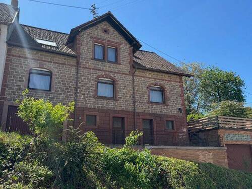 Ihr neues Zuhause - Liebhaberobjekt mit Charme und großzügigem Grundstück