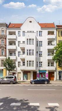 Außenansicht 2 - Charmante 1-Zimmer-Altbauwohnung mit Balkon in zentraler Lage