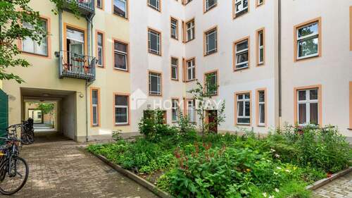 Hinterhof - 1 Zimmer Etagenwohnung zum Kaufen in Berlin