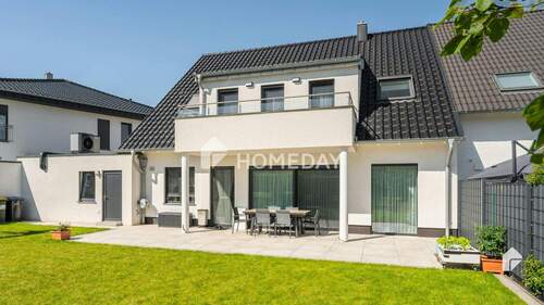 Außenansicht 2 - 5 Zimmer Doppelhaushälfte in Baesweiler