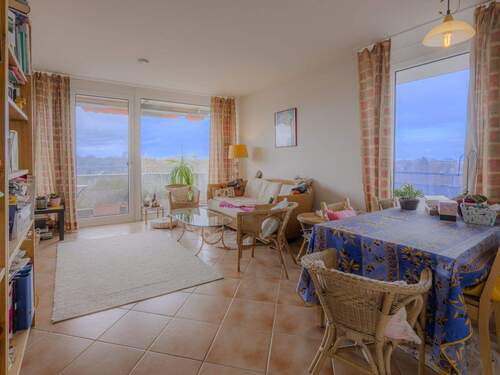 Wohnzimmer - Etagenwohnung mit 65,00 m&sup2; in München zum Kaufen