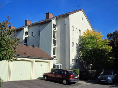 Gebäudeansicht - 2 Zimmer Etagenwohnung in Stuttgart