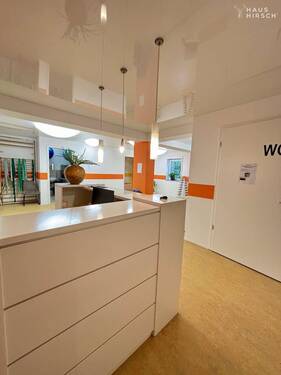 Empfang - Moderne Praxis-Büroräume in Sulzbach am Main