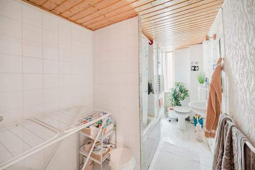 Tageslichtbadezimmer - Etagenwohnung mit 65,00 m&sup2; in Berlin zum Kaufen