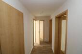 Beispiel Flur - Etagenwohnung mit 63,20 m&sup2; in Halsbrücke zur Miete