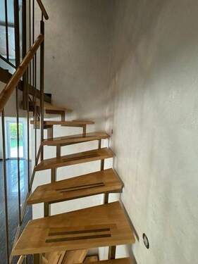 19 Treppe zum OG - 