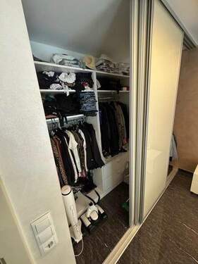 32 begehbarer Kleiderschgrank im SZi OG - 