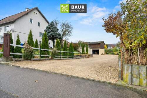 Hof - 5 Zimmer Einfamilienhaus in Langenenslingen