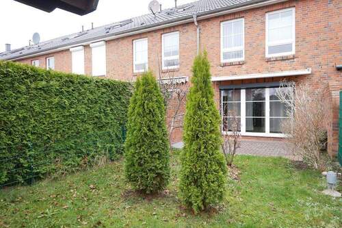 Ansicht Terrassenseite.JPG - Modernes Reihenhaus Energieklasse *A* mit zusätzl. ausgebautem Dachgeschoss in TOP-Lage