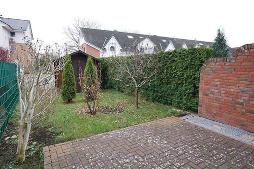 Blick von der Terrasse.JPG - 4 Zimmer Mehrfamilienhaus, Wohnhaus zum Kaufen in Pinneberg