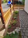Zugang zum Garten neben Carport - 
