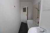 Beispiel Bad mit Wanne - 2 Zimmer Etagenwohnung in Freiberg