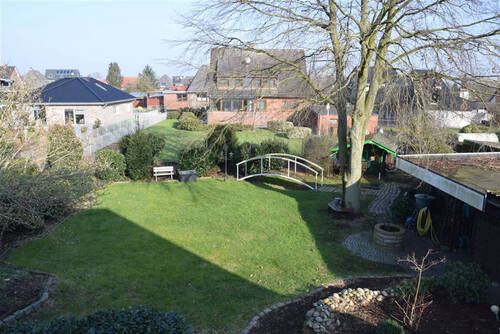 Blick in den Garten von oben - 