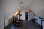 ...danach ins eigene Fitness-Studio... - 