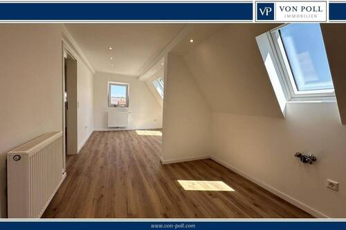 Titel - Erstbezug nach Sanierung: Moderne 2-Zimmer-DG-Wohnung im Altbau in Heidelsheim