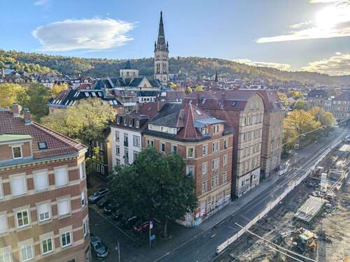 Wohnen am Puls der Stadt - Großzügiges Wohn- und Geschäftshaus mit Potenzial am Erwin-Schöttle-Platz