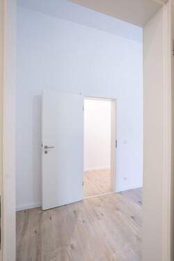 Schlafzimmer - 3 (vom Bad aus) - 