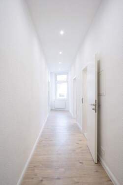 Flur - 2 - 