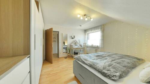 Schlafzimmer-DG - 