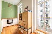 Küche mit Zugang auf den Balkon - 2 Zimmer Etagenwohnung zum Kaufen in Berlin