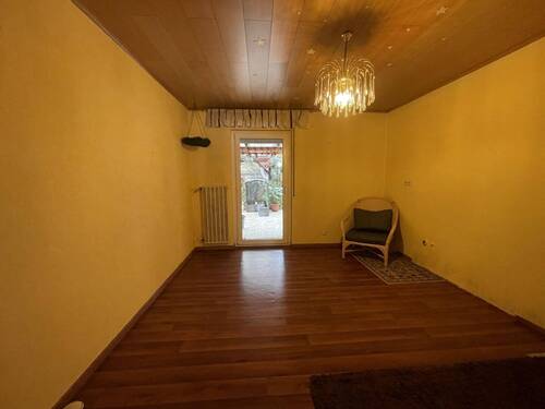 Fernsehzimmer mit Zugang zur Terrasse - 