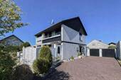 Einfahrt - 8 Zimmer Mehrfamilienhaus, Wohnhaus zum Kaufen in Ense